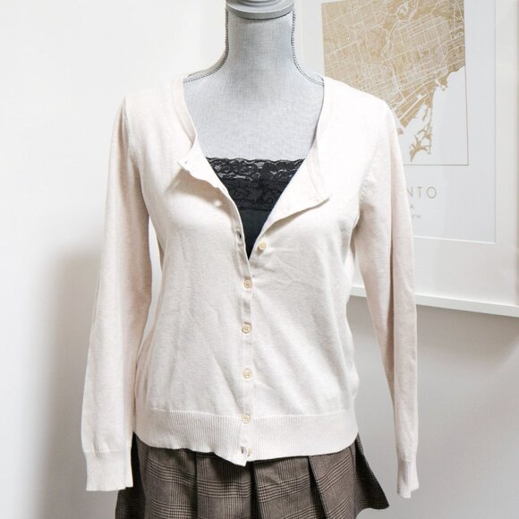 Heather Beige Crew Neck Cardigan 🍦 NORTHERN REFLECTIONS - Picture 2 of 6